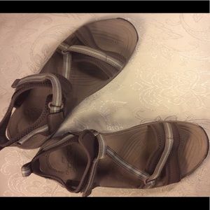 Abeo Sandals